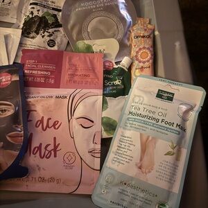 Bundle of 31 various samples